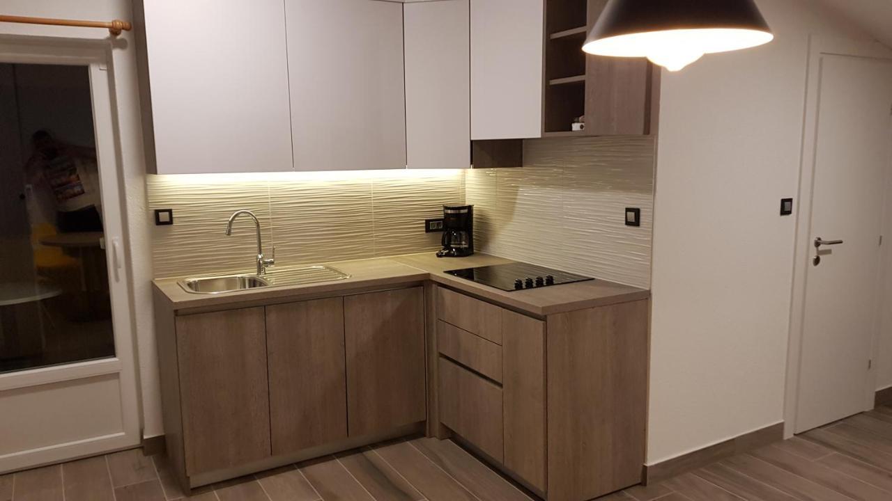 Premium Appartments Suha Punta Kampor Extérieur photo